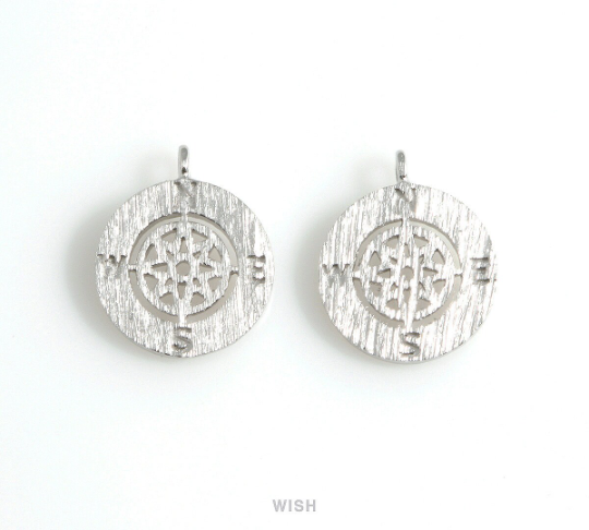 Compass Disc Pendants in Matte Gold, Compass Coin Charm / MMG-482-P