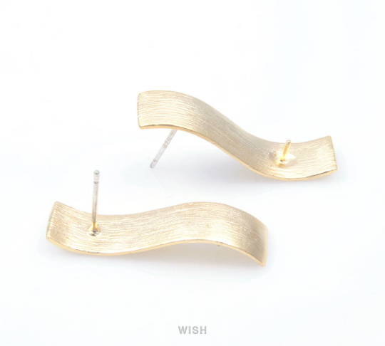 Wave Bar Stud Earrings in Matte Gold, Curvy Bar Earposts / MMG-131-E