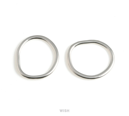 Crooked Circle Pendants in Matte Gold, Unique Shaped Circle Charm / MMG-604-P