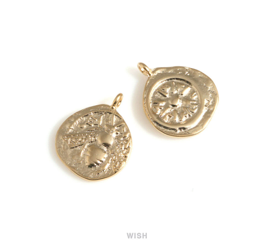 Honey Bee on Hammered Coin Pendants in Matte Gold, Honey Bee Coin Charms / MMG-701-P