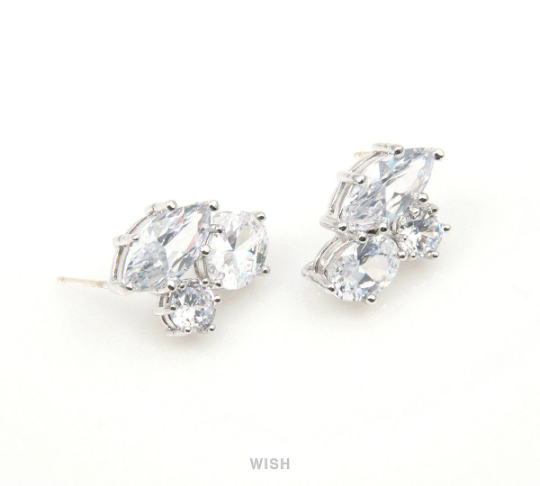 2 pcs 3 Cubic Zirconia Stud Earrings in Gold, Cubic Zirconia Ear Stud / CG-024-E