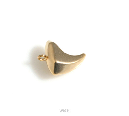 Tooth Shape Pendants in Matte Gold, Tooth Shape Charms / MMG-693-P