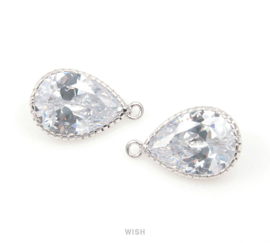 Teardrop Cubic Zirconia Pendants in Gold, Cubic Zirconia Gem / CG-034-P (Large)