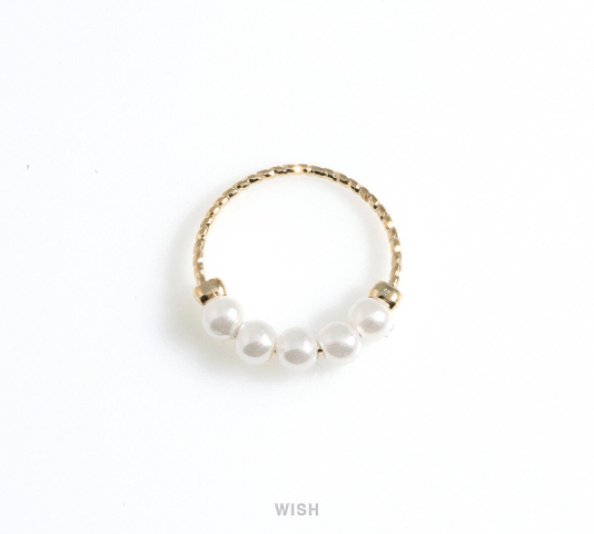 Textured Circle Ring with 5 Pearls in Rhodium, 5 Pearls Textured Circle Charm / MRH-514-P